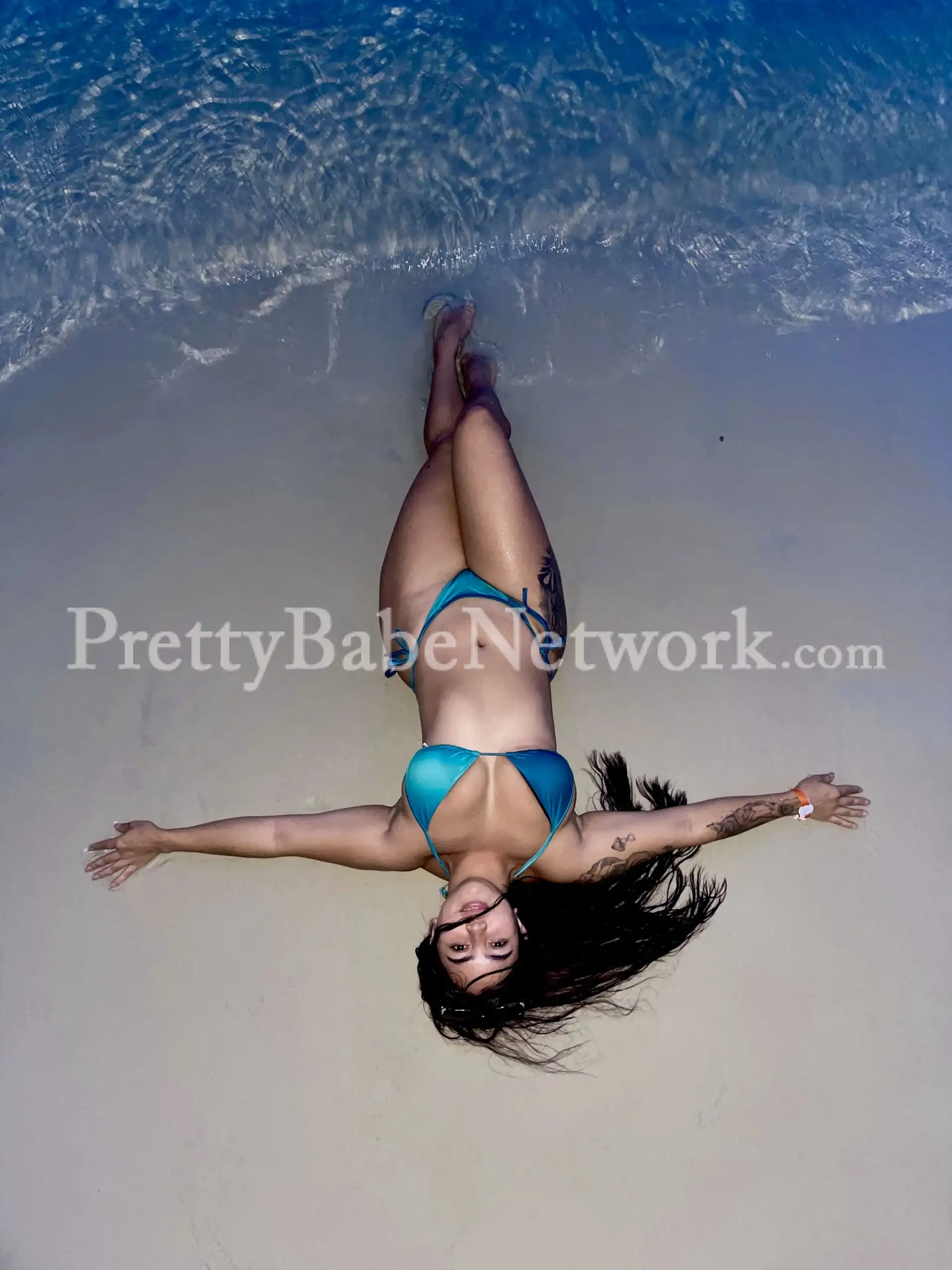 Independent Escort Dayang for Incall-Outcall Escort Service in 5-Star Hotels Nearby the Beach